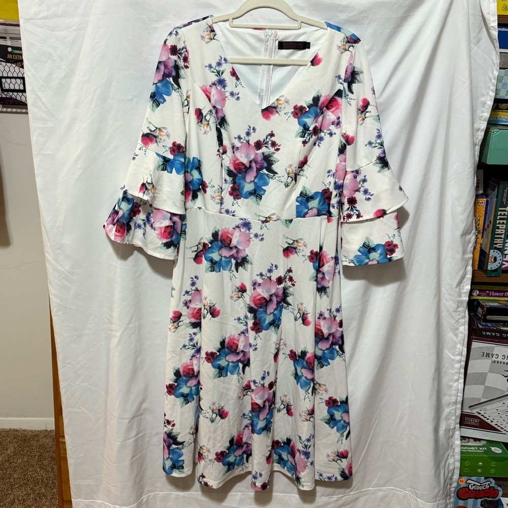 Elegant Floral Long Sleeve Dress in White and Pink Whimsical